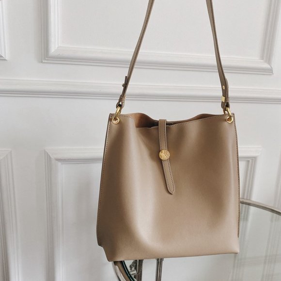 Versatile INS fashionable hand held slant bag for women